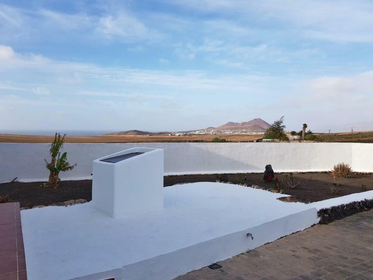 Casa El Gallo Teguise  Eksteriør billede